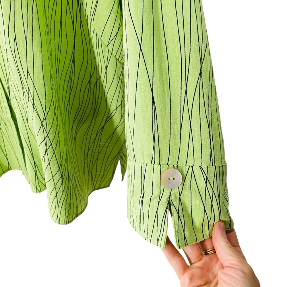 ALI MILES Blouse - Picture 4 of 8